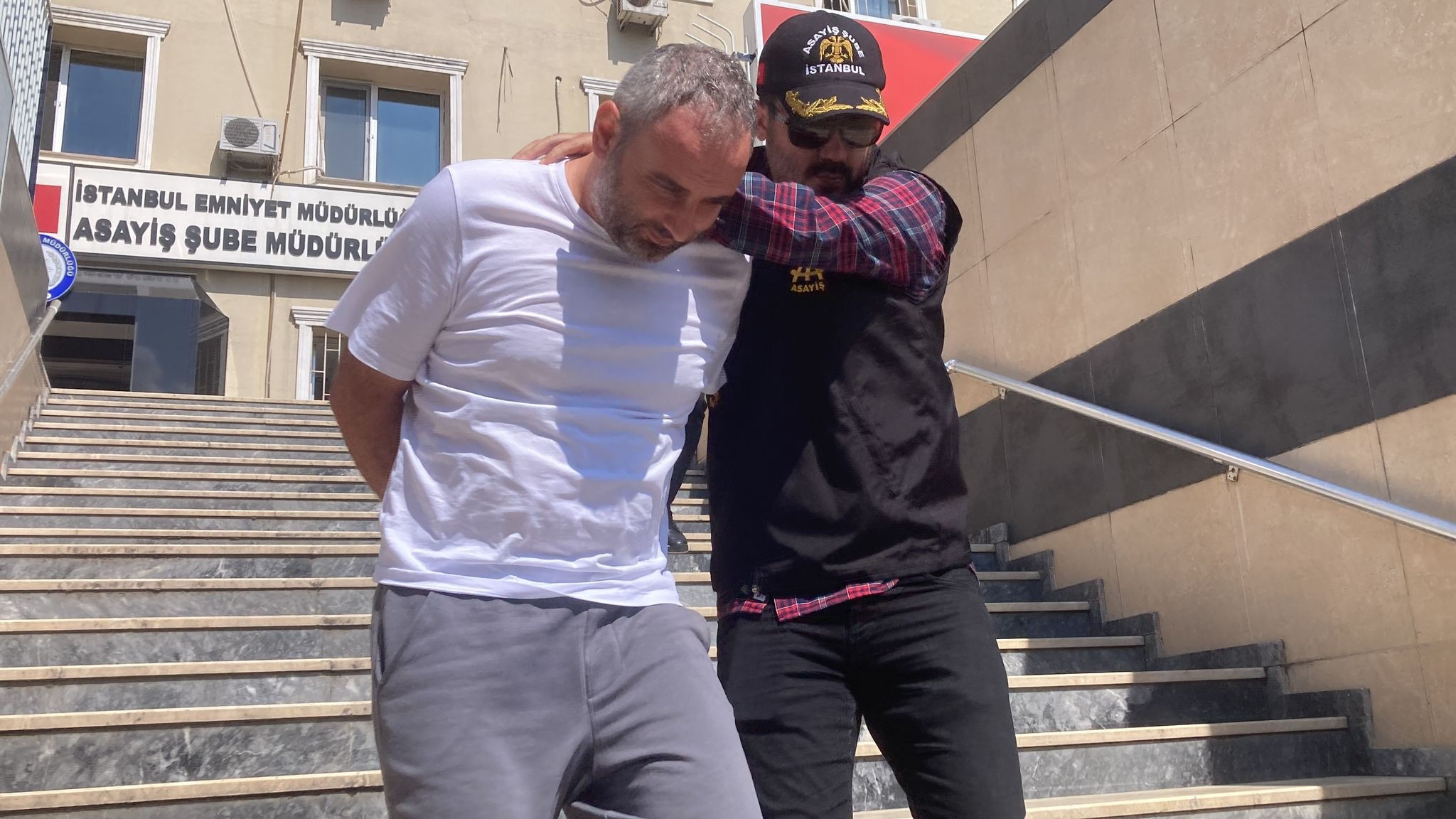 İstanbul-Londra-Paris üçgeninde film gibi olay! Bir günde 14 milyon liralık vurgun - 2. Resim