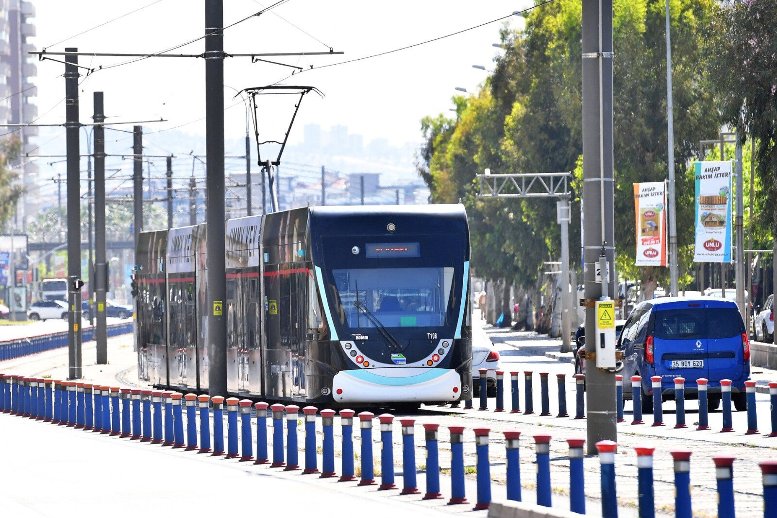 15 Temmuz'da İzmir ESHOT, İZULAŞ, İZTAŞIT, İZDENİZ metro ve tramvay yüzde 50 indirimli olacak - 1. Resim