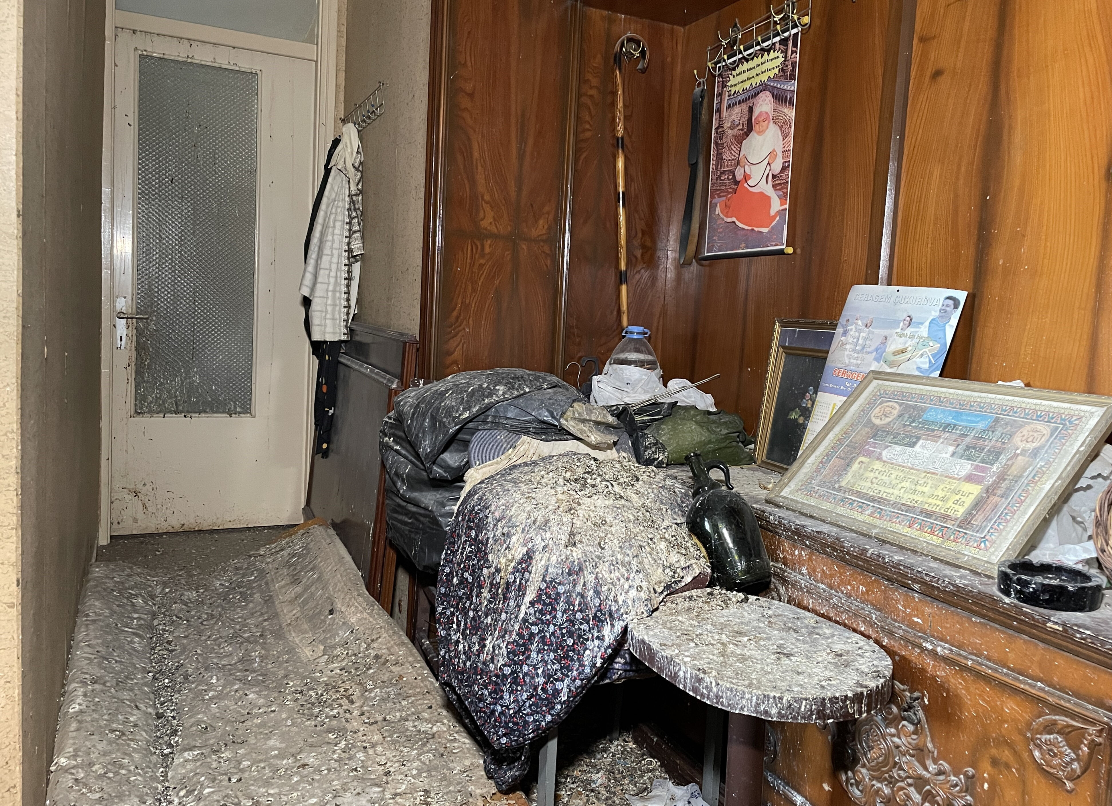 Çöp evi temizlenen kadın: Evi onlar kirletti ben değil Çöp evi temizlenen kadın: Evi onlar kirletti ben değil - 3. Resim