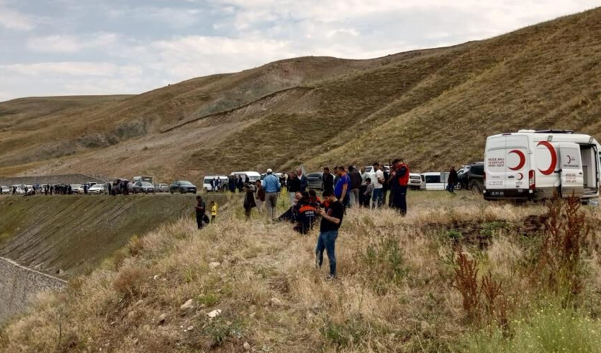 Erzurum’da sele kapılan çobanın Ağrı’da cesedi bulundu - 1. Resim
