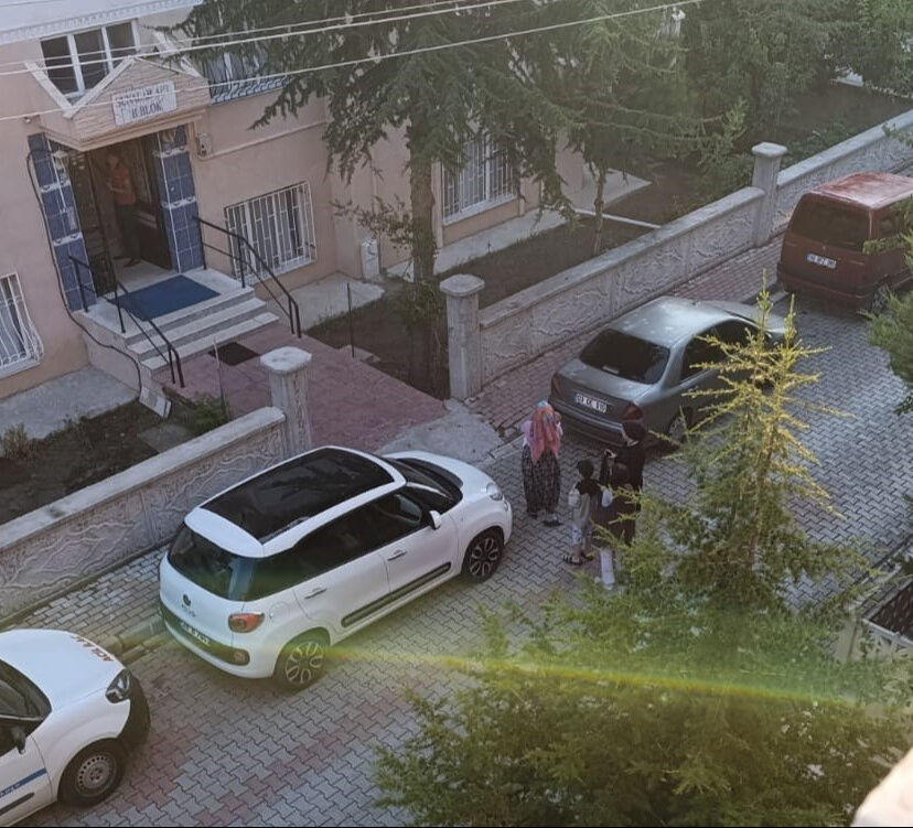 Afyonkarahisar'da şiddetli deprem! Çevre iller de sallandı, AFAD ilk verileri paylaştı Afyonkarahisar'da şiddetli deprem! Çevre iller de sallandı, AFAD ilk verileri paylaştı - 1. Resim