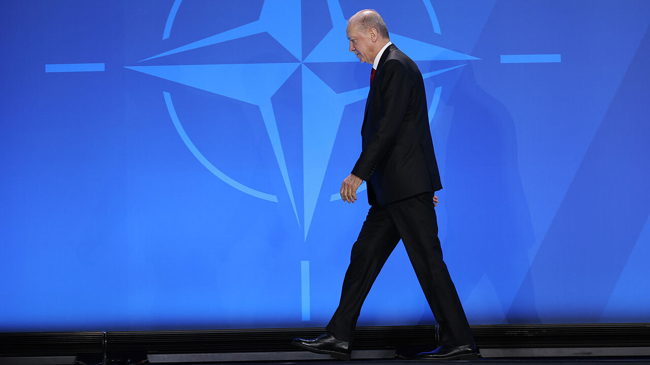 Cumhurbaşkanı Erdoğan ABD dergisi Newsweek'te Biden'ı topa tuttu: ABD yönetimi İsrail'e en büyük desteği vermektedir Cumhurbaşkanı Erdoğan ABD dergisi Newsweek'te Biden'o topa tuttu: ABD yönetimi İsrail'e en büyük desteği vermektedir - 5. Resim