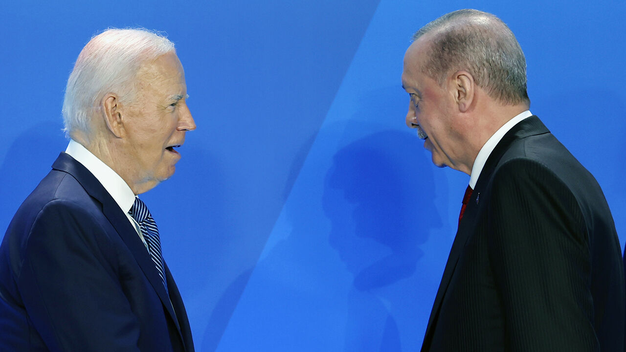 Cumhurbaşkanı Erdoğan ABD dergisi Newsweek'te Biden'ı topa tuttu: ABD yönetimi İsrail'e en büyük desteği vermektedir Cumhurbaşkanı Erdoğan ABD dergisi Newsweek'te Biden'o topa tuttu: ABD yönetimi İsrail'e en büyük desteği vermektedir - 3. Resim