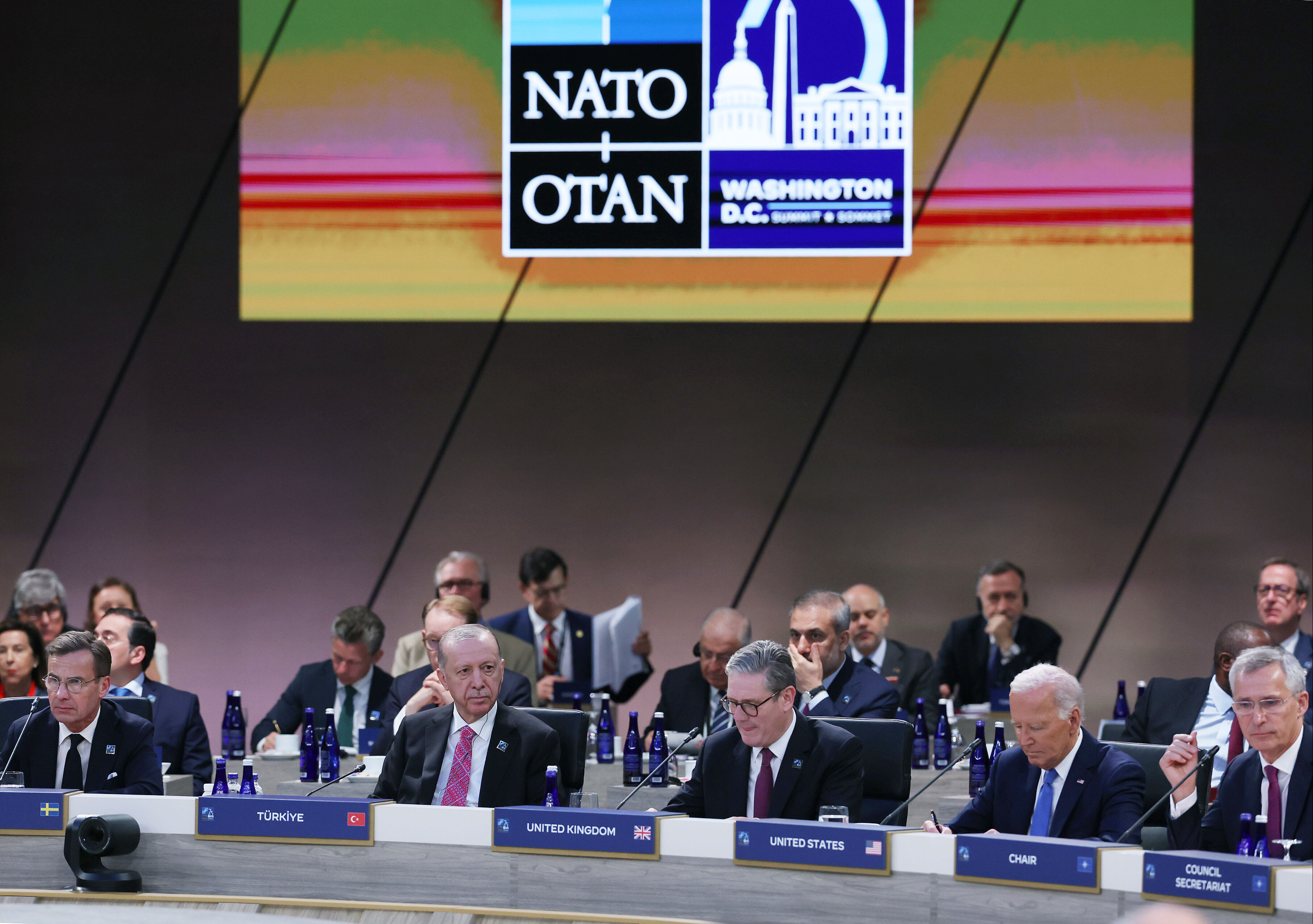 Erdoğan NATO liderler zirvesinde! Toplantı sonrası kritik görüşme yapıldı - 3. Resim