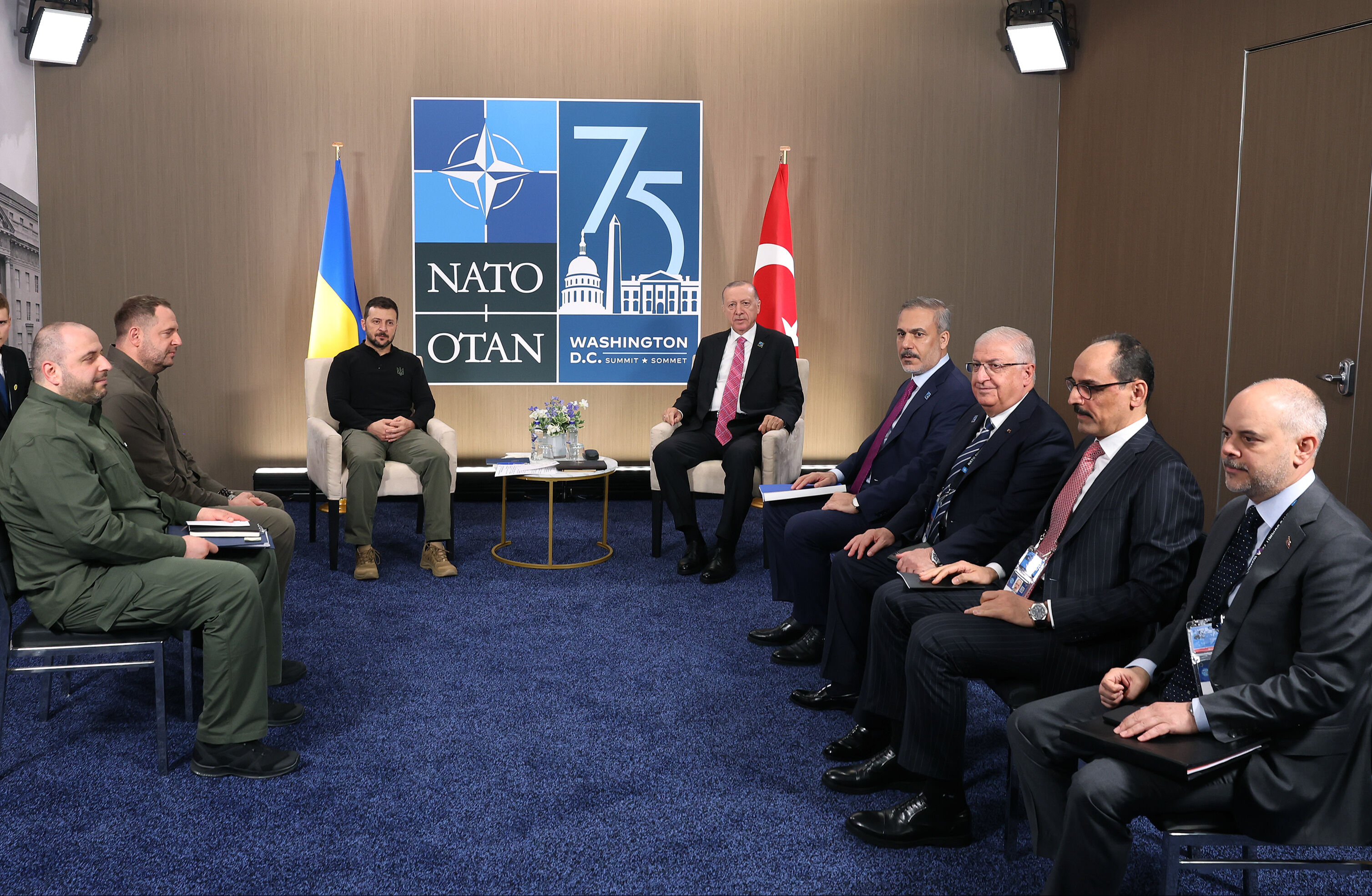 Erdoğan NATO liderler zirvesinde! Toplantı sonrası kritik görüşme yapıldı - 1. Resim