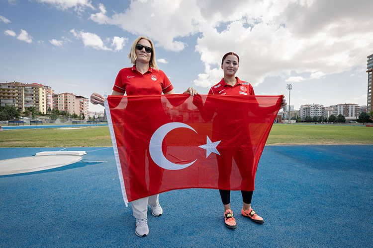 Paris 2024 Paralimpik Oyunları'nda yarışacak olan özel sporcu Ebrar Keskin, 17 yaşında - 2. Resim