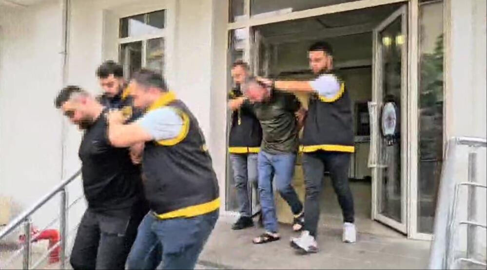 Pendik'te maganda kurşunu boynundan girip ağzında kalmıştı! Yanlış tutuklamanın ardından gerçek failler yakalandı Pendik'te maganda kurşunu boynundan girip ağzında kalmıştı! Yanlış tutuklamanın ardından gerçek failler yakalandı - 4. Resim