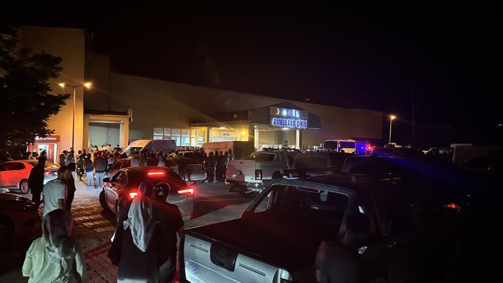 Silahlı saldırıya uğrayan Timur Sevi yoğun bakıma alındı! Bir kişi yakalandı... Suikasta uğrayan Timur Sevi yoğun bakıma alındı! Bir kişi yakalandı... - 2. Resim