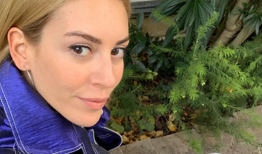 7 yıl ara vermişti! Sinem Kobal ‘Her Şeyin Başı Merkür’ ile setlere dönüyor 7 yıl ara vermişti! Sinem Kobal ‘He Şeyin Başı Merkür’ ile setlere dönüyor - 1. Resim