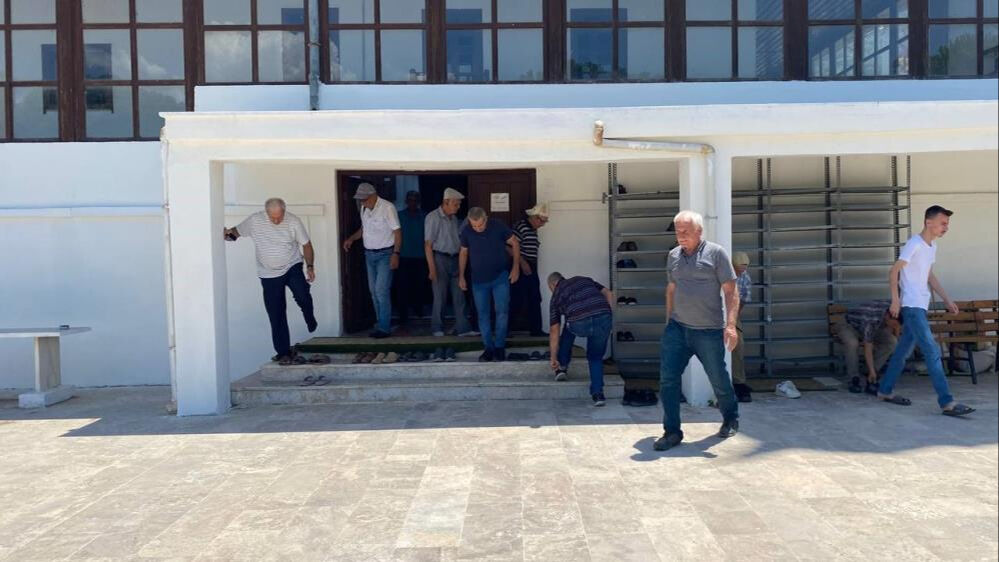 Aydın'da cami imamının astığı tabela herkesi namaza başlattı - 1. Resim