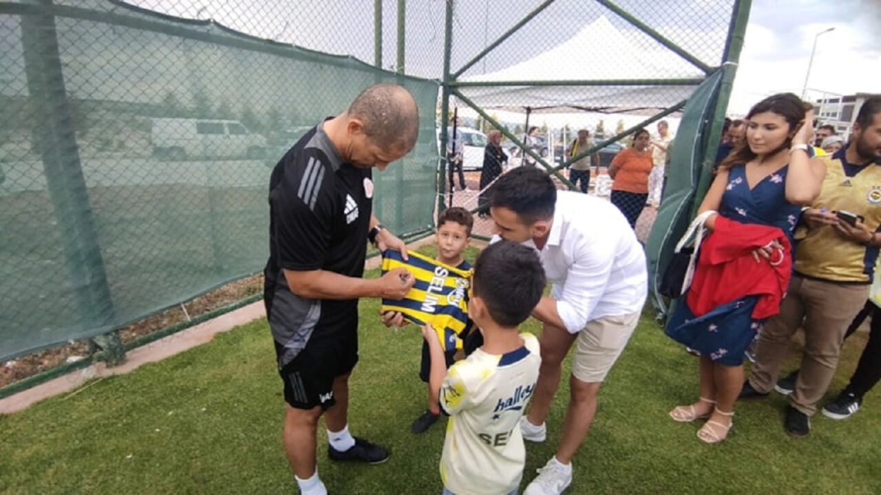 Antalyaspor'da Alex de Souza dönemi sona eriyor! Yıldız oyuncu ayrılmaya hazırlanıyor - 1. Resim