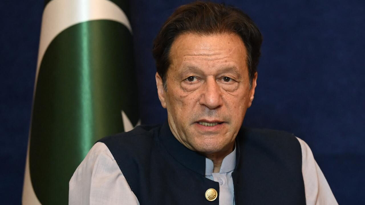 Eski Pakistan Başbakanı Imran Khan'a  Eski Pakistan Başbakanı Imran Khan'a