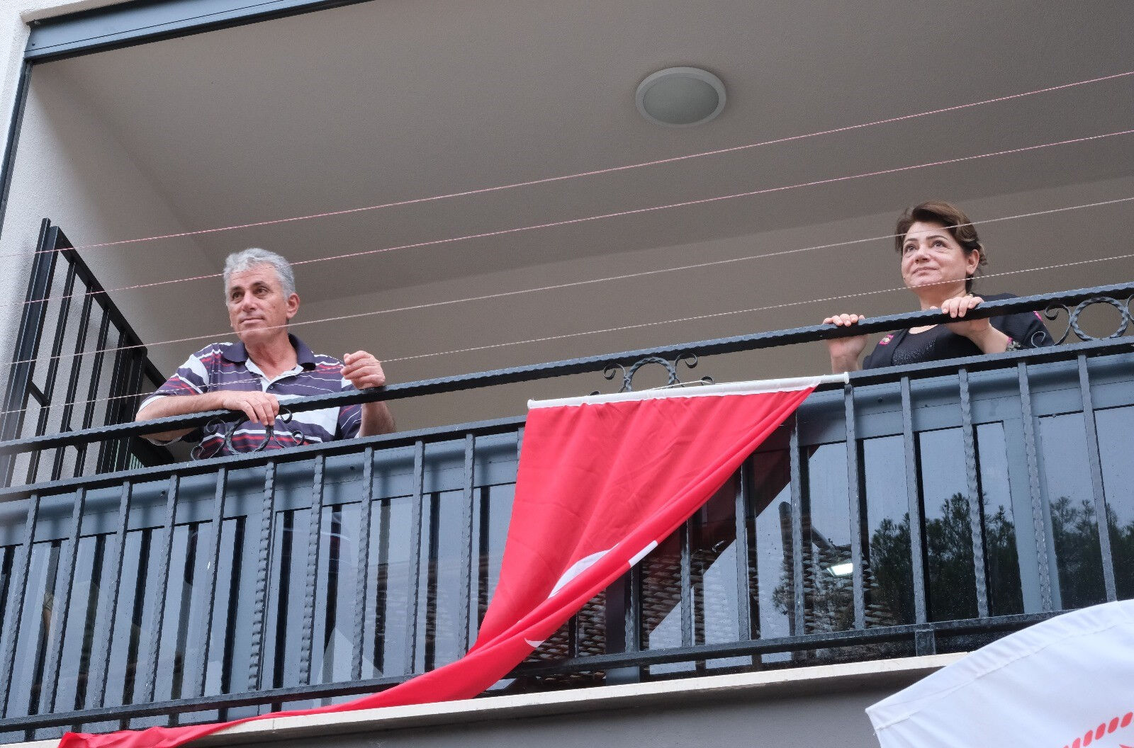 Bakan Kurum, TOKİ konutlarına yerleşen depremzedelerin mutluluklarını paylaştı - 2. Resim