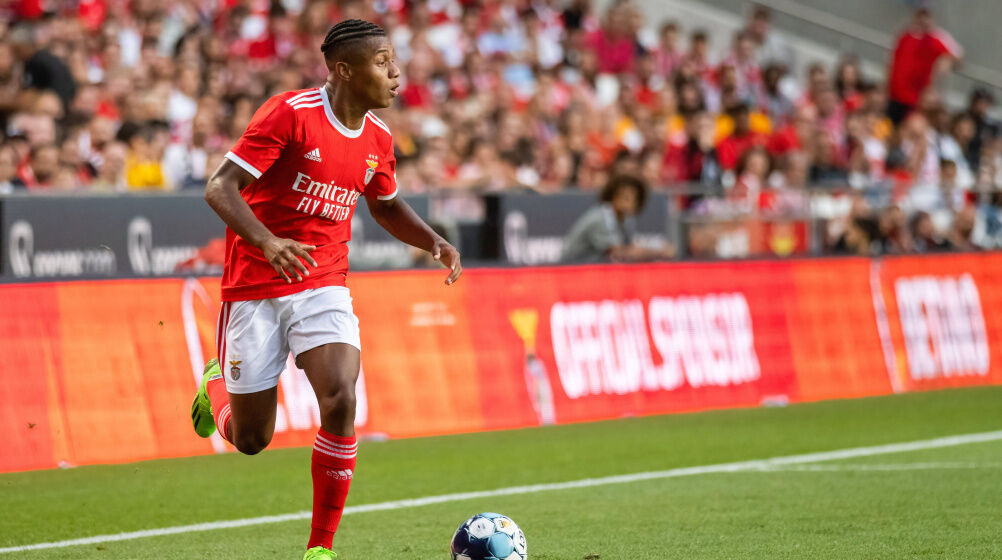 Beşiktaş'ta sürpriz gelişme! Hüseyin Yücel yıldız oyuncuyu ikna etmek için devreye girdi - 3. Resim