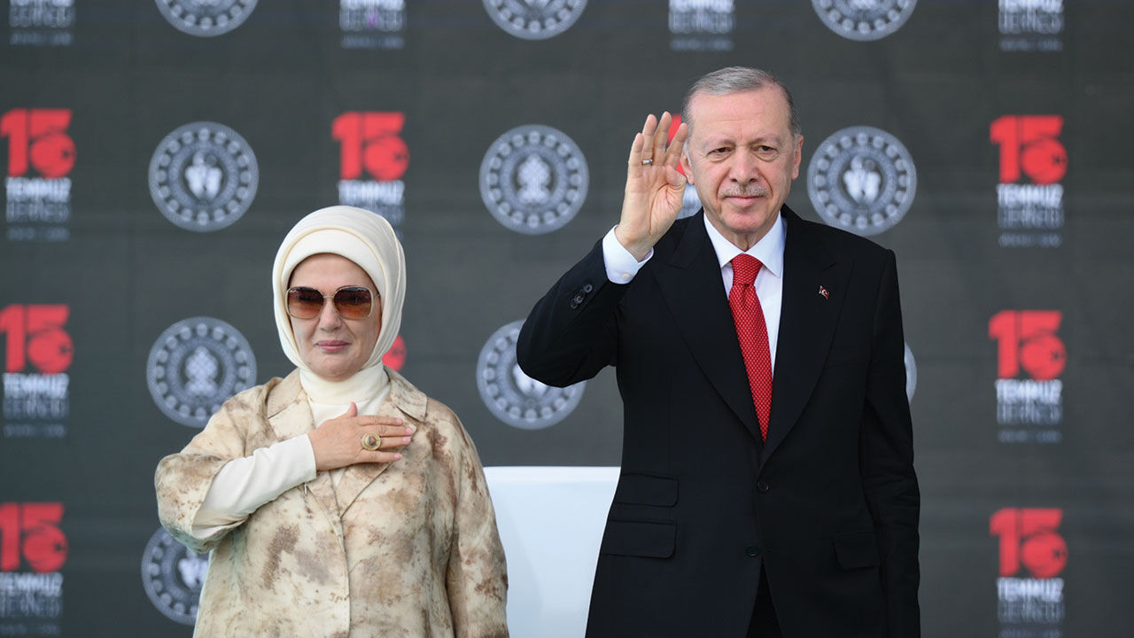 Cumhurbaşkanı Erdoğan'dan Şehitler Makamı'nda 15 Temmuz mesajı: İftiracıları kıyamete kadar affetmeyeceğiz - 3. Resim