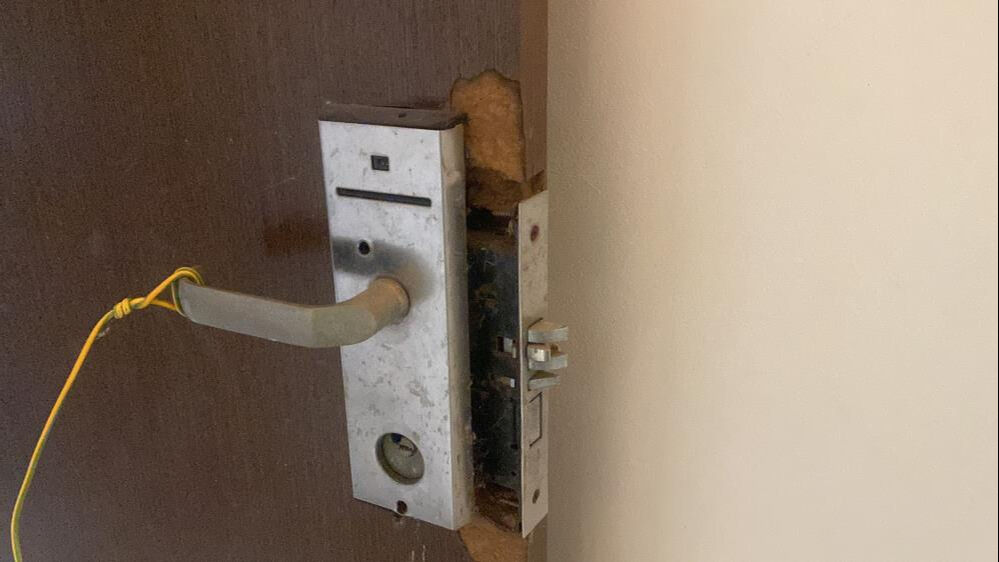 Cumhurbaşkanı Erdoğan'ın 15 Temmuz'da konakladığı otel darbe girişiminin izlerini taşıyor - 4. Resim