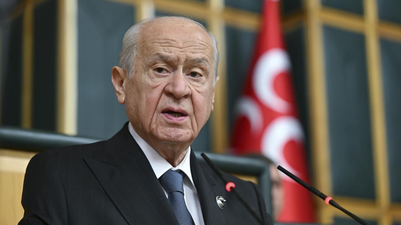 Devlet Bahçeli&#039;den 15 Temmuz mesajı: Gıpta edilecek zirve günü olarak maşeri hafızaya kazınmıştır