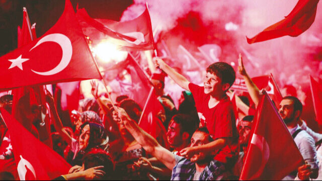 Dünya 15 Temmuz Destanı'nı anıyor! Tarihi günde tarihi dayanışma Dünya 15 Temmuz'u Destanı'nı anıyor! Tarihi günde tarihi dayanışma - 3. Resim