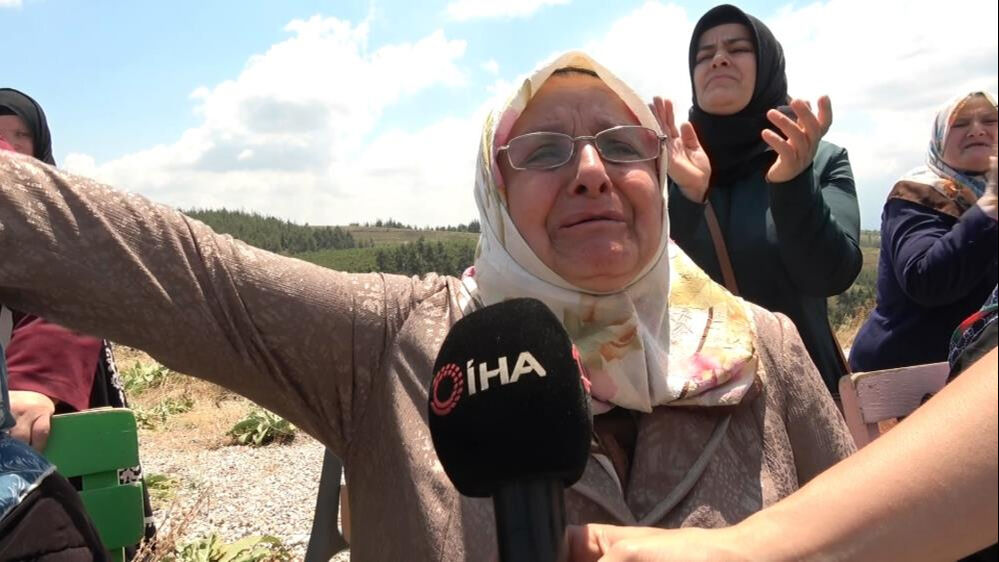 Duyan akın etti, g&ouml;zyaşları sel oldu! Bir tek mezarlık da var... - 1. Resim