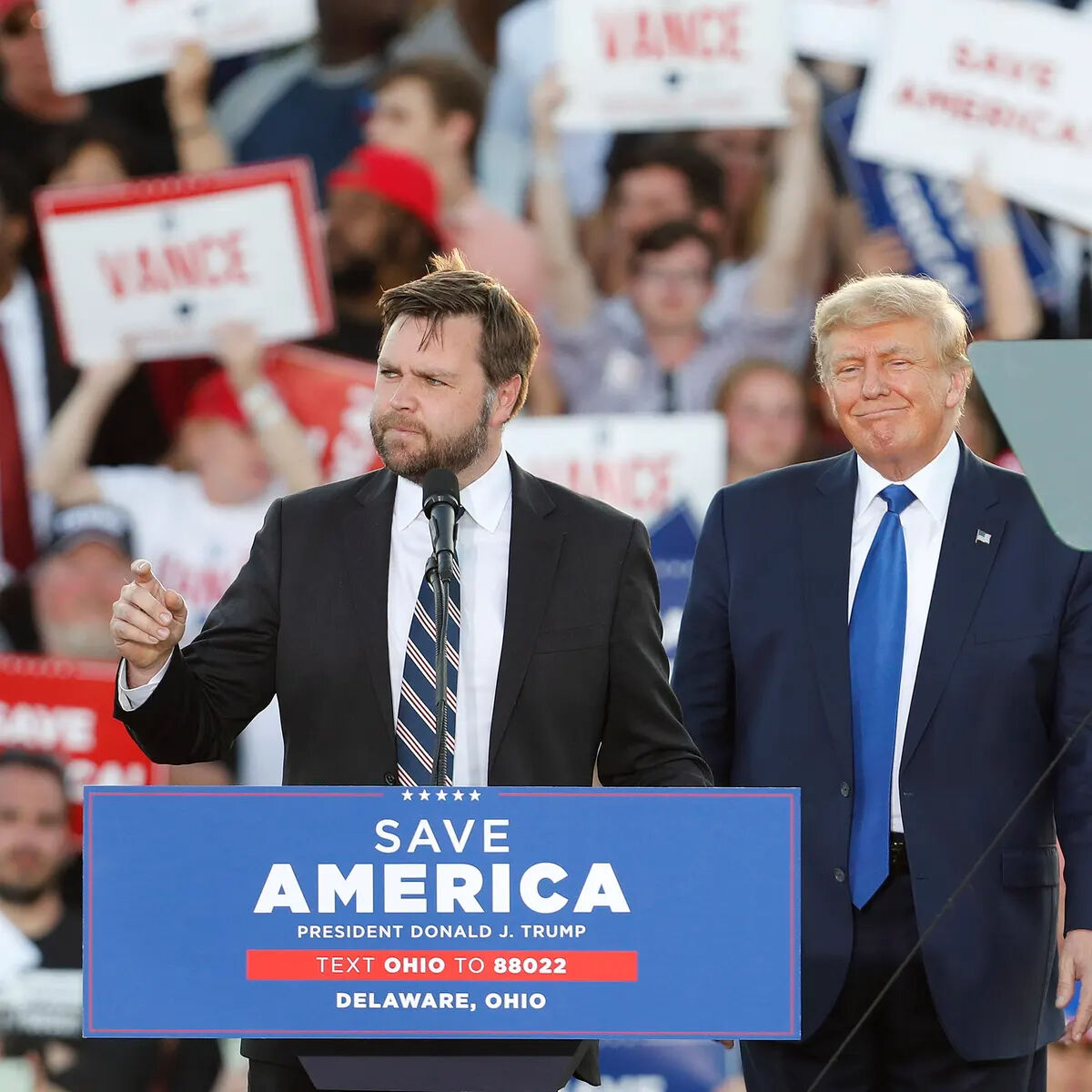 Trump başkanlık yarışında resmen aday seçildi! Yardımcısını şimdiden açıkladı Trump başkanlık yarışında resmen aday seçildi! Yardımcısını şimdiden açıkladı - 3. Resim