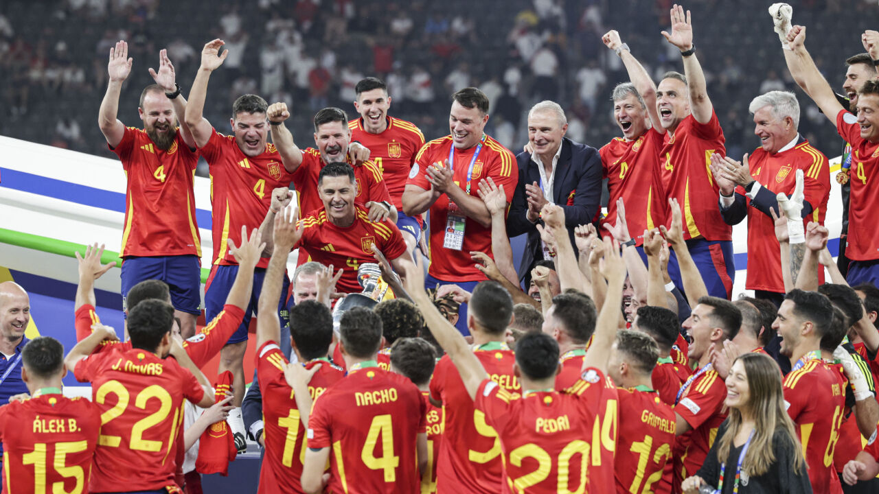 Türkiye Gazetesi yazarı Hasan Sarıçiçek, EURO 2024'ü yorumladı: Boğalar, De La Fuente'nın şaheseri Türkiye Gazetesi yazarı Hasan Sarıçiçek, EURO 2024'ü yorumladı: Boğalar, De La Fuente'nın şaheseri - 4. Resim