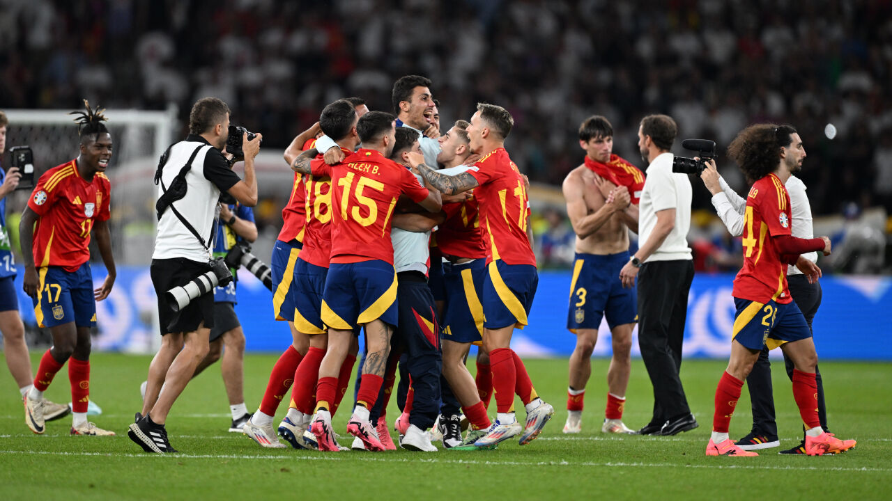 Türkiye Gazetesi yazarı Hasan Sarıçiçek, EURO 2024'ü yorumladı: Boğalar, De La Fuente'nın şaheseri Türkiye Gazetesi yazarı Hasan Sarıçiçek, EURO 2024'ü yorumladı: Boğalar, De La Fuente'nın şaheseri - 2. Resim