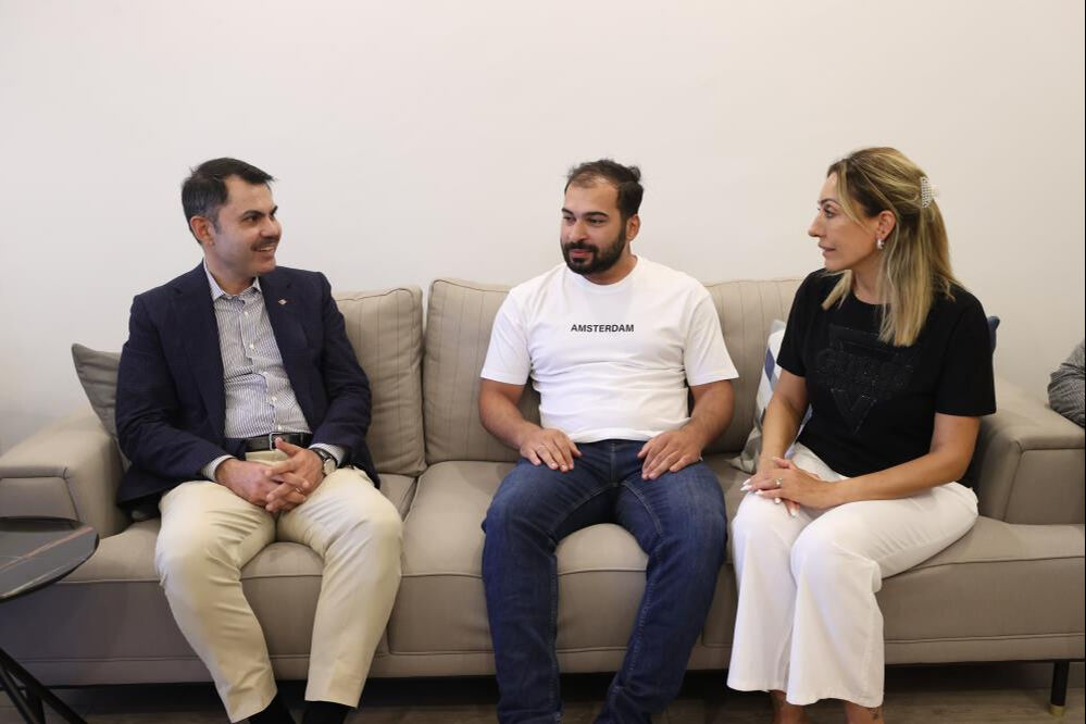 Adana ve Osmaniye'de depremin izleri siliyor! Bakan Murat Kurum'dan evlerine kavuşan ailelere ziyaret - 3. Resim