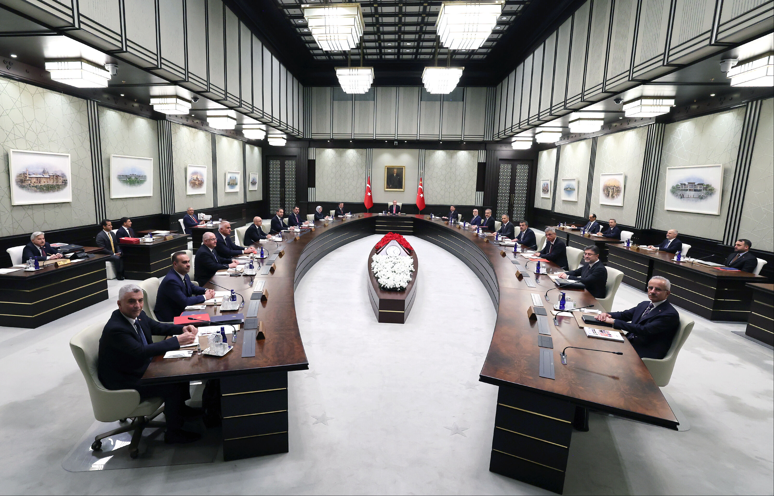 Cumhurbaşkanı Erdoğan liderliğindeki Kabine Toplantısı'nda en önemli maddeler emekli zammı ve Suriye ile normalleşme süreci - 1. Resim