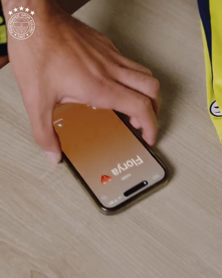 Fenerbahçe'nin Oğuz Aydın transferindeki Batshuayi göndermesi sosyal medyayı salladı - 1. Resim