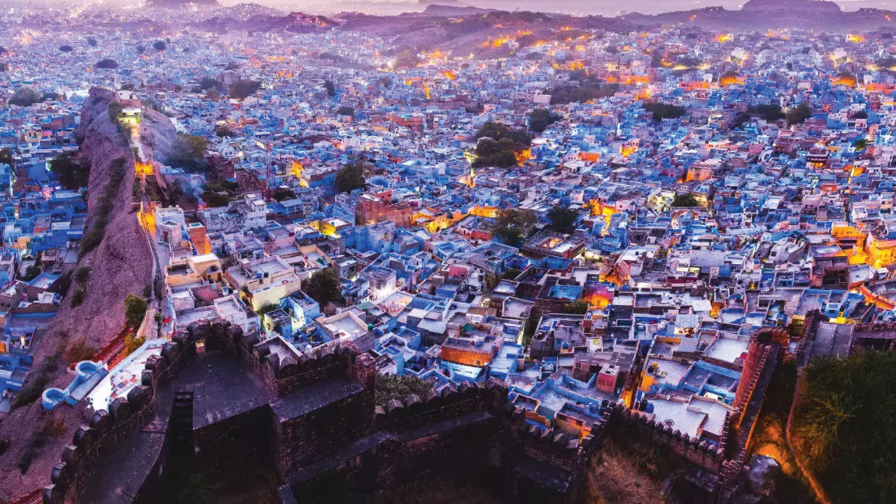 Hindistan'da 3 aylık bebeklerinde kuyruk çıkan aile hastaneye koştu - 1. Resim