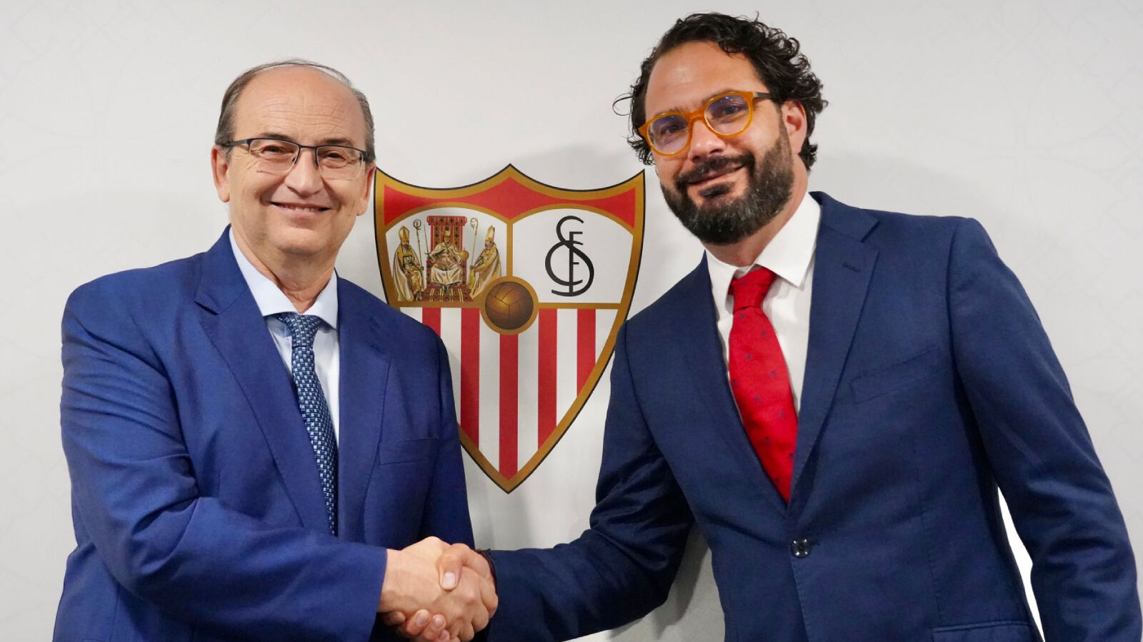 Sevilla'dan En-Nesyri transferi hakkında açıklama! 'Teklif gelmedi' Sevilla'dan En-Nesyri transferi hakkında açıklama! 'Teklif gelmedi' - 1. Resim