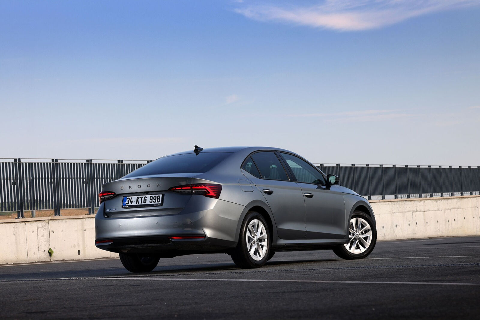 Škoda’dan Türkiye’ye iddialı giriş! Yenilenen Octavia Sedan ve Combi modelleri satışta - 1. Resim
