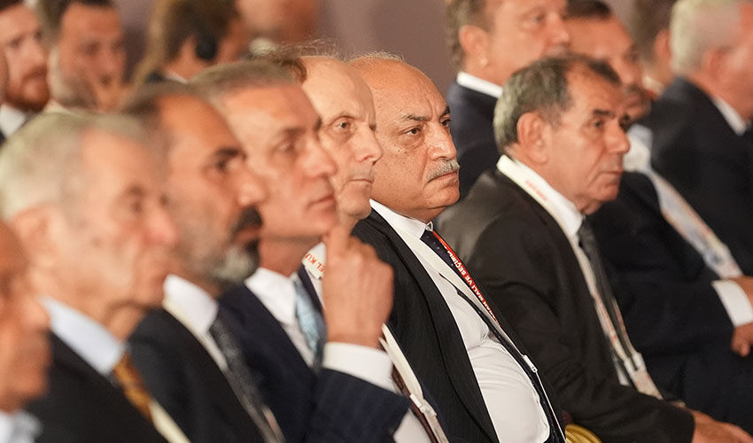 Dursun Özbek: Mehmet Büyükekşi'yi desteklemiyoruz Dursun Özbek: Mehmet Büyükekşi'yi desteklemiyoruz - 1. Resim