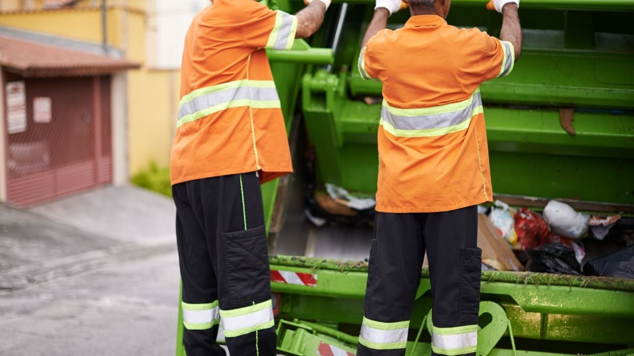 İnegöl Belediyesi, 1 Ulaştırma Mühendisi, 25 çöp kamyonu arkası personeli, 5 çöp kamyonu şoförü alacak İnegöl Belediyesi, 1 Ulaştırma Mühendisi, 25 çöp kamyonu arkası personeli, 5 çöp kamyonu şoförü alacak - 2. Resim