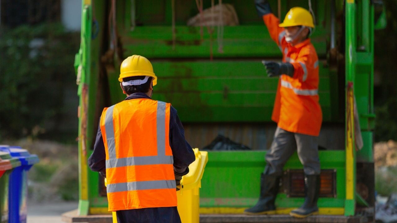 İnegöl Belediyesi, 1 Ulaştırma Mühendisi, 25 çöp kamyonu arkası personeli, 5 çöp kamyonu şoförü alacak İnegöl Belediyesi, 1 Ulaştırma Mühendisi, 25 çöp kamyonu arkası personeli, 5 çöp kamyonu şoförü alacak - 1. Resim