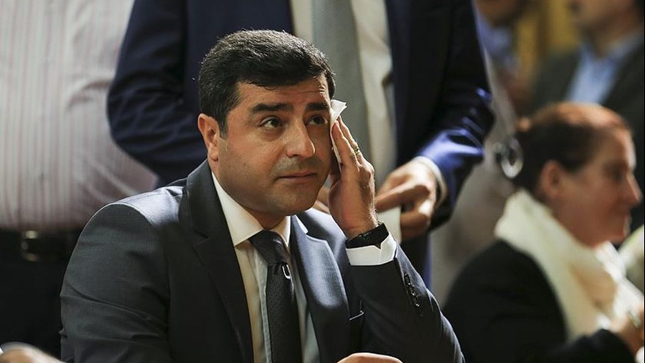 Selahattin Demirtaş&#039;a 2 yıl 6 ay hapis cezası daha verildi