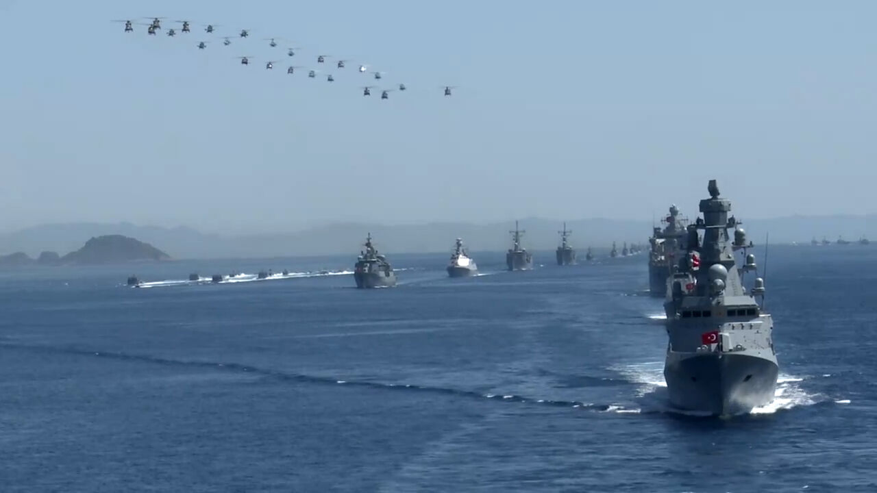 Türk gemileri Kıbrıs Barış Harekatı'nın 50. yılı için hareket edecek Türk gemileri Kıbrıs Barış Harekatı'nın 50. yılı için hareket edecek - 1. Resim