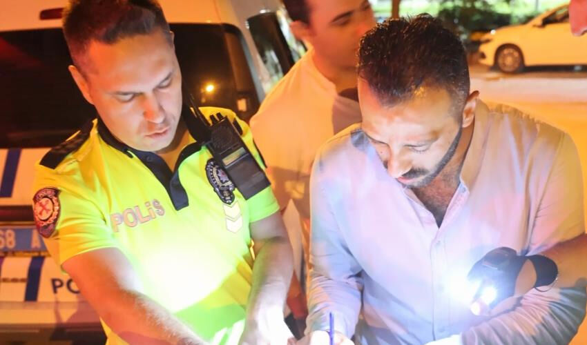 Cezaevinden izinli çıkan mahkum alkollü yakalandı! Polise 2 saat dil döktü Cezaevinden izinli çıkan mahkum alkollü yakalandı! Polise 2 saat dil döktü - 4. Resim