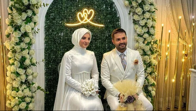 Dün akşam nişanlanmıştı! Kadir Ezildi'nin asıl mesleği ortaya çıktı Dün akşam nişanlanmıştı! Kadir Ezildi'nin asıl mesleği ortaya çıktı - 1. Resim
