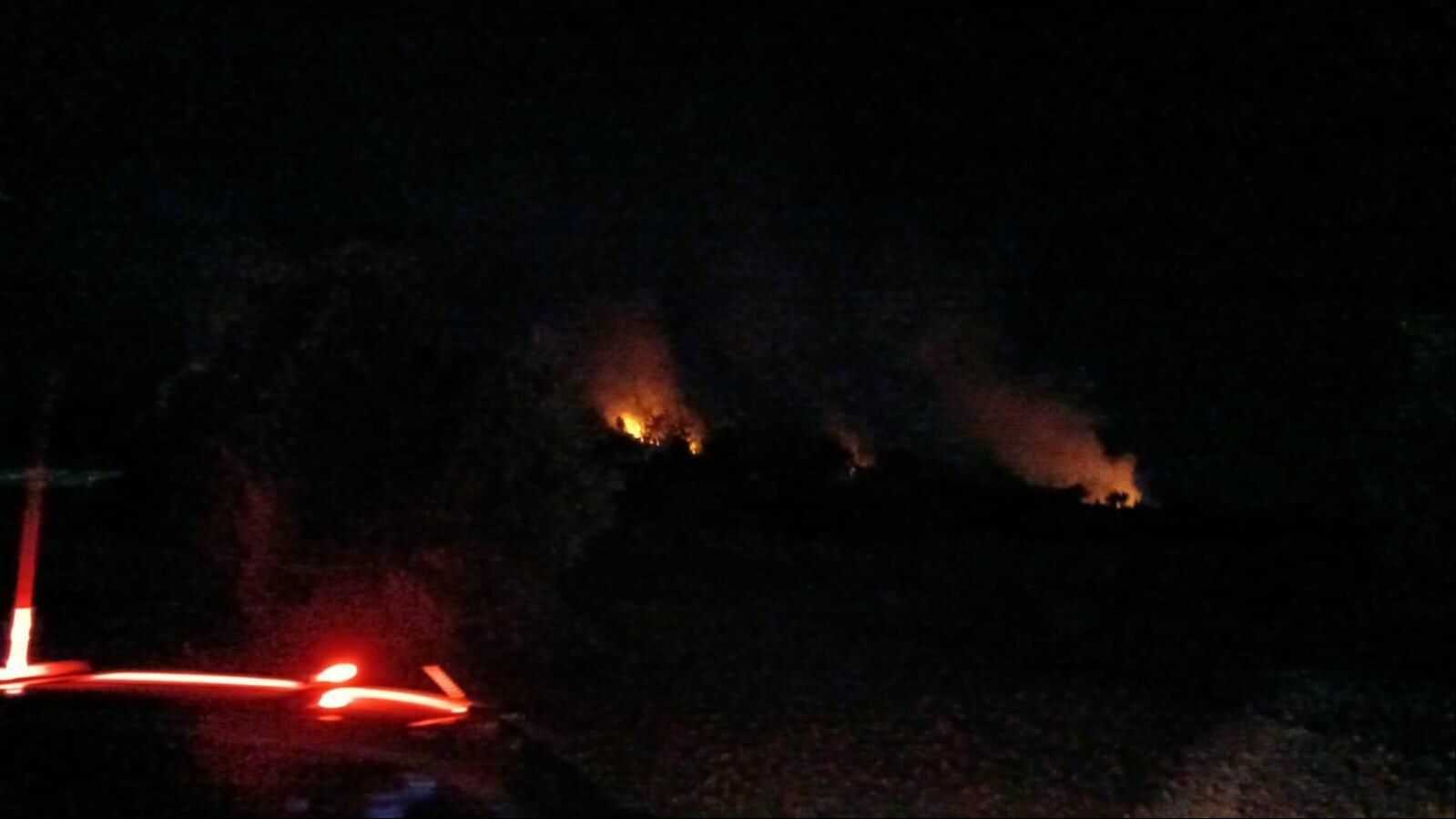 İzmir, Çanakkale ve Adana'da orman yangını! Müdahaleler sürüyor İzmir, Çanakkale ve Adana'da orman yangını! Alevlerle mücadele sürüyor - 3. Resim