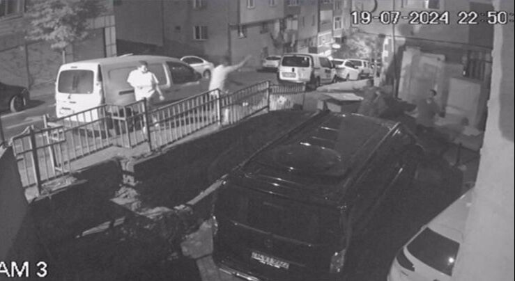 Kağıthane'de anne-oğul kabusu yaşadı:  Kağıthane'de anne-oğul kabusu yaşadı: