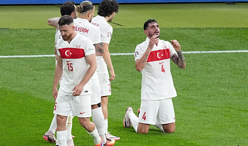 Mourinho'nun Samet Akaydin şaşkınlığı! Görüşmenin detayları ortaya çıktı Mourinho'nun Samet Akaydin şaşkınlığı! Görüşmenin detayları ortaya çıktı - 2. Resim