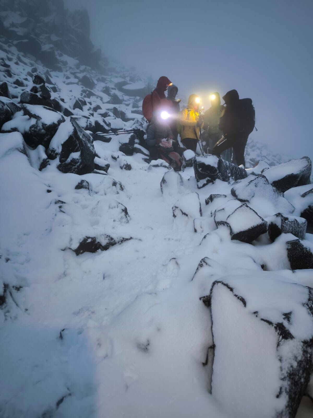 Ağrı'da dağcılar kayboldu! Arama kurtarma ekibi &ouml;l&uuml;mden d&ouml;nd&uuml; - 4. Resim