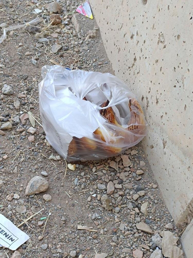 İzmir'de Ali ve Döner Gürbüz çifti sokak ortasında ellerindeki simitlerle öldürüldüler! Husumet Gaziantep'ten geldi - 3. Resim