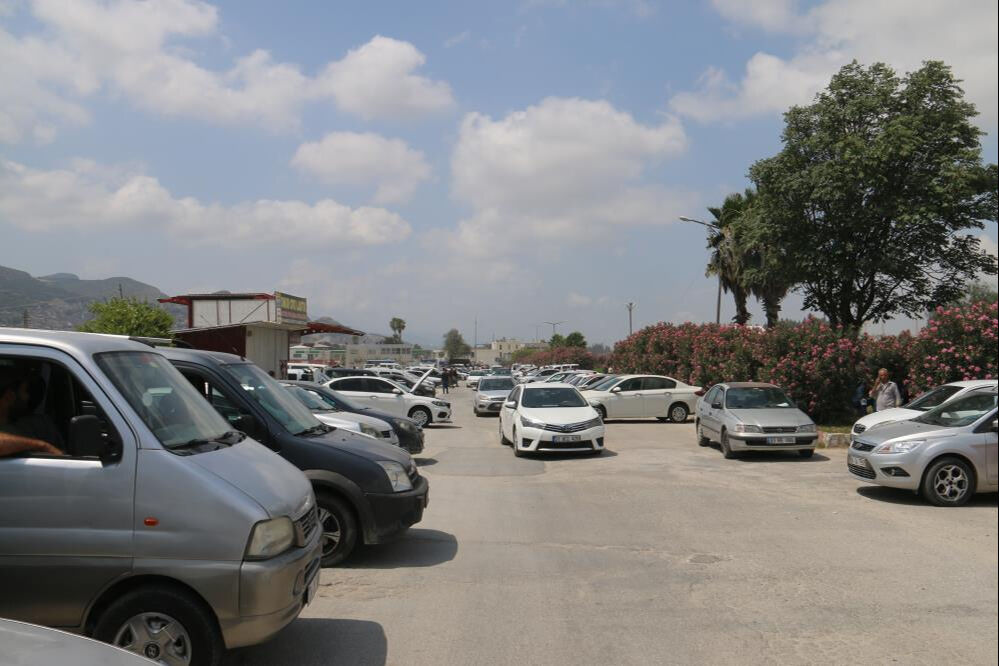 Araç pazarında otomobili satmak için gün sayanlar umutlarını ağustos ayına bıraktı: "Kimse araba almıyor" - 4. Resim