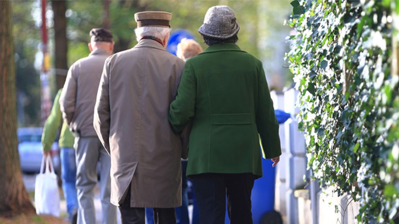 Yeni emeklilik sisteminde emeklilik yaşı erkeklerde 65, kadınlarda 60 olacak