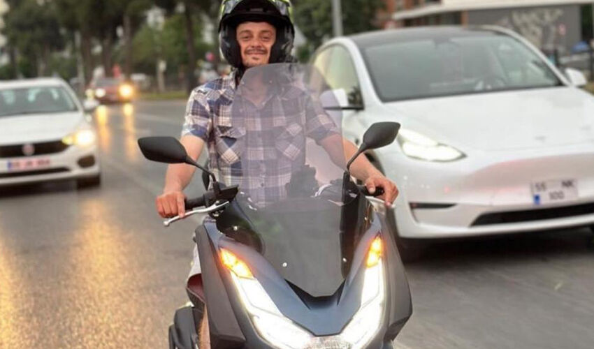 Ertuğrul Pank motosiklet kazasında hayatını kaybetti Ertuğrul Pank motosiklet kazasında hayatını kaybetti - 1. Resim