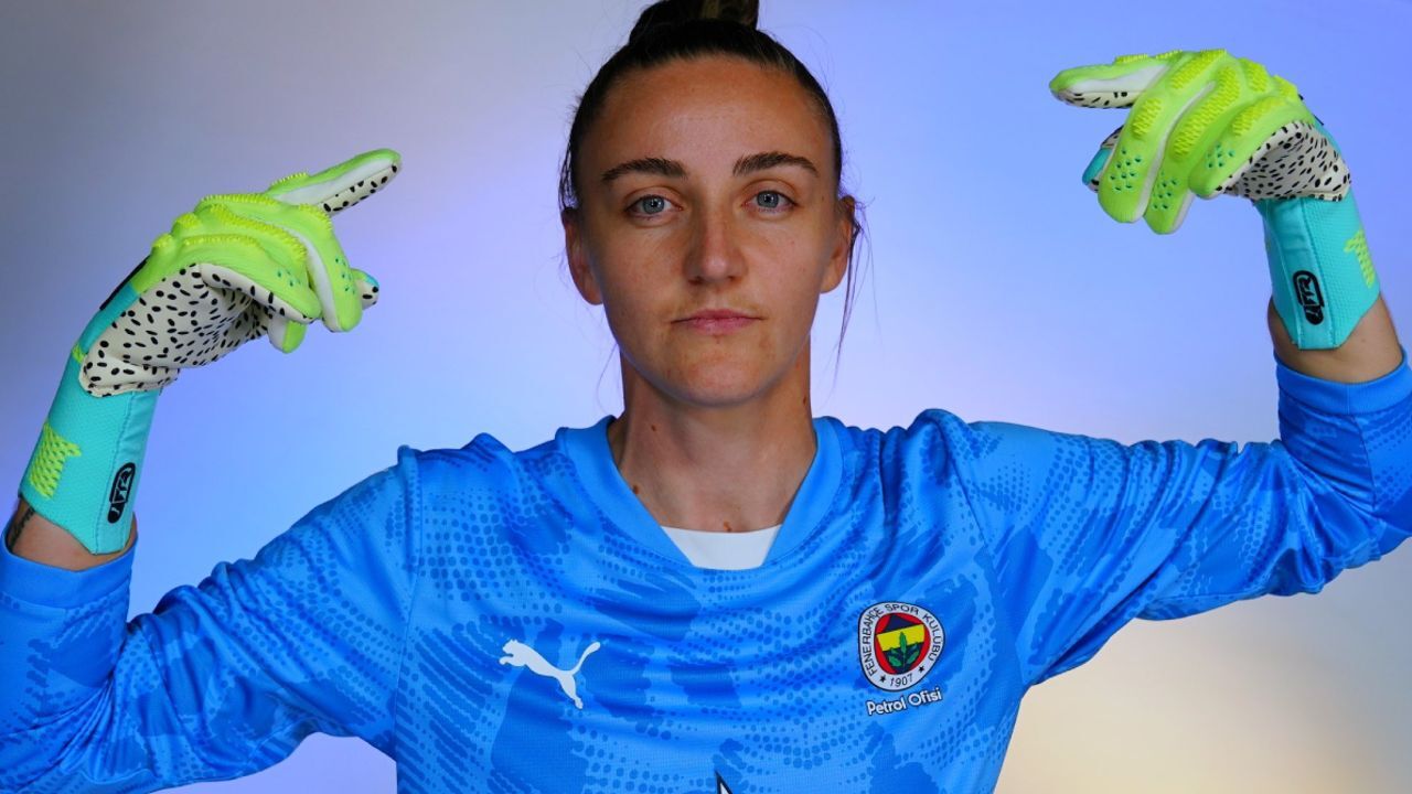 Fenerbahçe aradığı kaleciyi Romanya&#039;da buldu! Natalia Munteanu resmi sözleşmeyi imzaladı