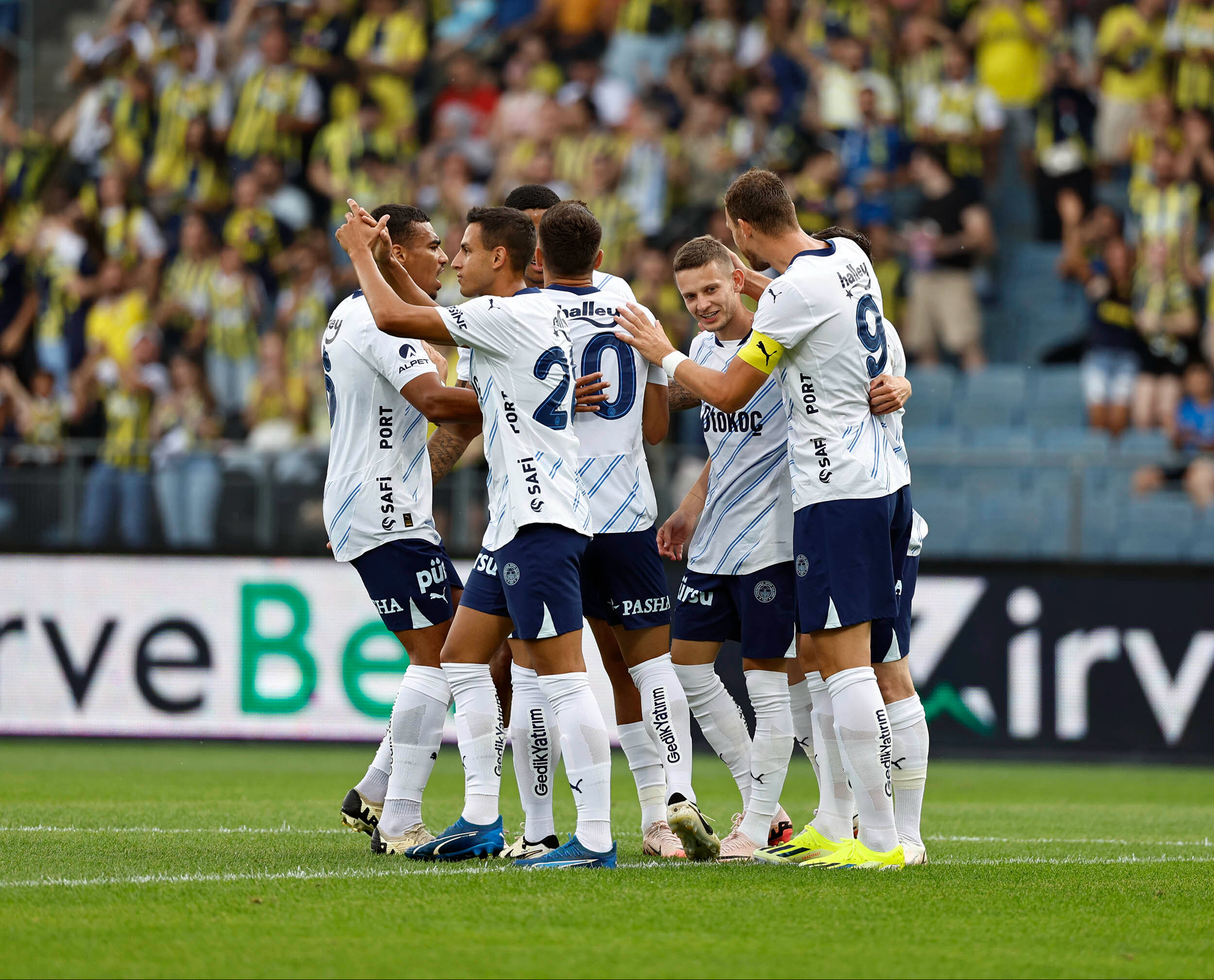 Fenerbahçe Şampiyonlar Ligi'nde Lugano karşısında! İşte muhtemel 11'ler Fenerbahçe Şampiyonlar Ligi'nde Lugano karşısında! İşte muhtemel 11'ler - 1. Resim