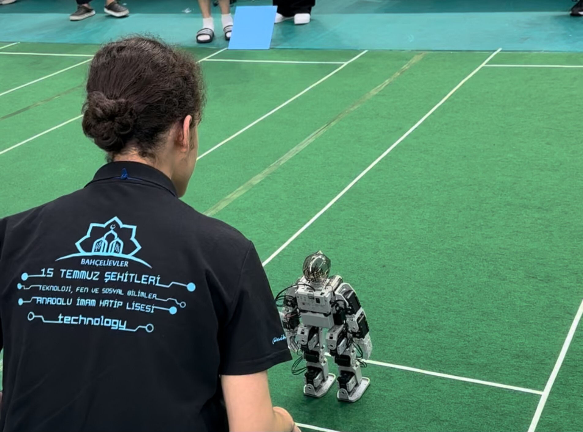 İmam hatipli öğrenciler, Güney Kore'deki robot yarışmasında dünya şampiyonu oldu! İmam hatipli öğrenciler, Güney Kore'deki robot yarışmasında dünya şampiyonu oldu! - 2. Resim